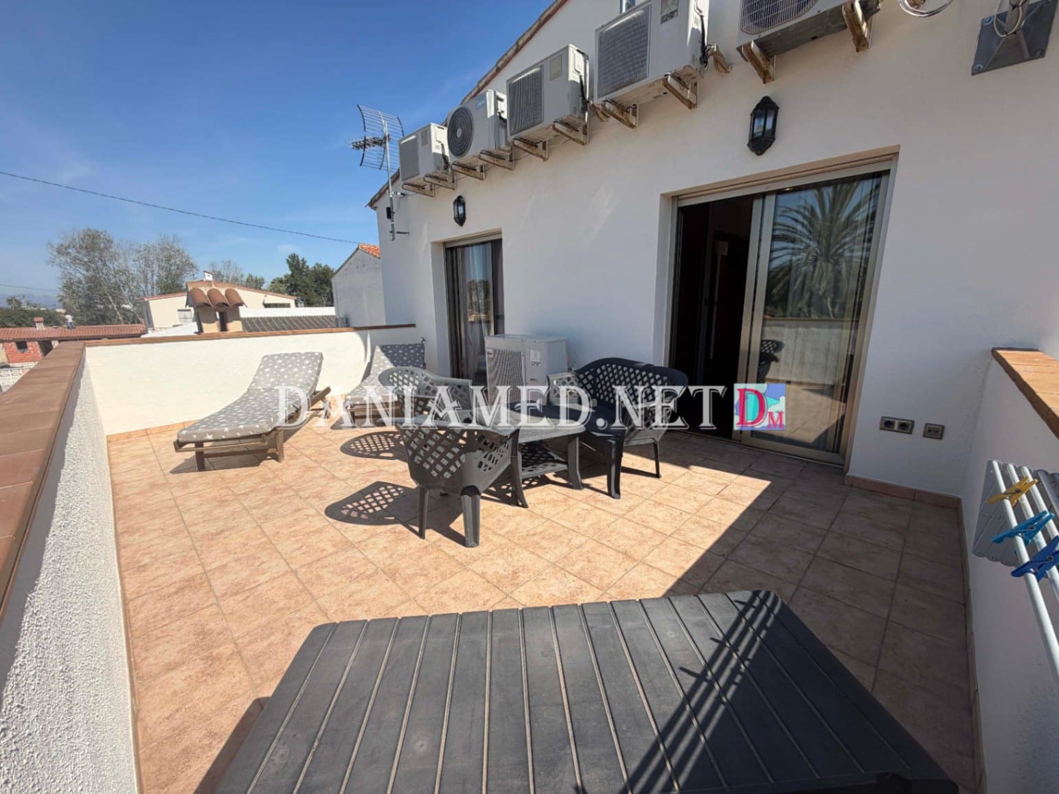 8 Zimmer Villa zu verkaufen in Oliva mit Pool Garage - 895.000 € (Ref: 9793361)