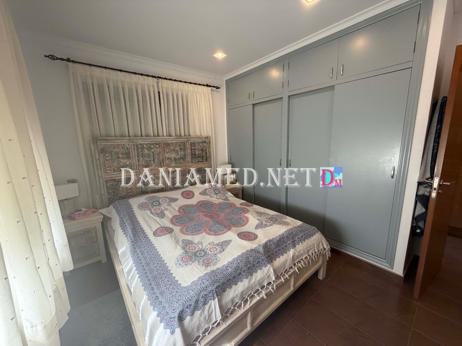 8 Zimmer Villa zu verkaufen in Oliva mit Pool Garage - 895.000 € (Ref: 9793361)