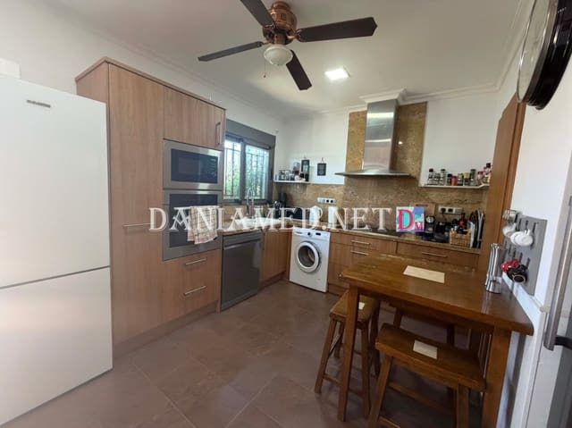 8 Zimmer Villa zu verkaufen in Oliva Nova, Oliva mit Pool Garage - 895.000 € (Ref: 9793361)