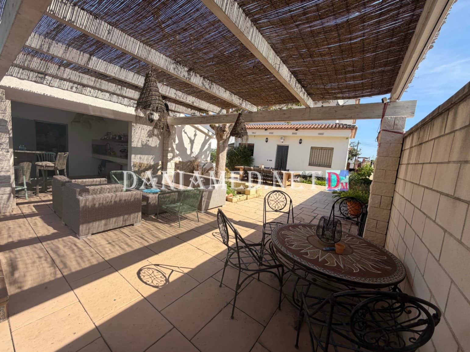 8 Zimmer Villa zu verkaufen in Oliva mit Pool Garage - 895.000 € (Ref: 9793361)
