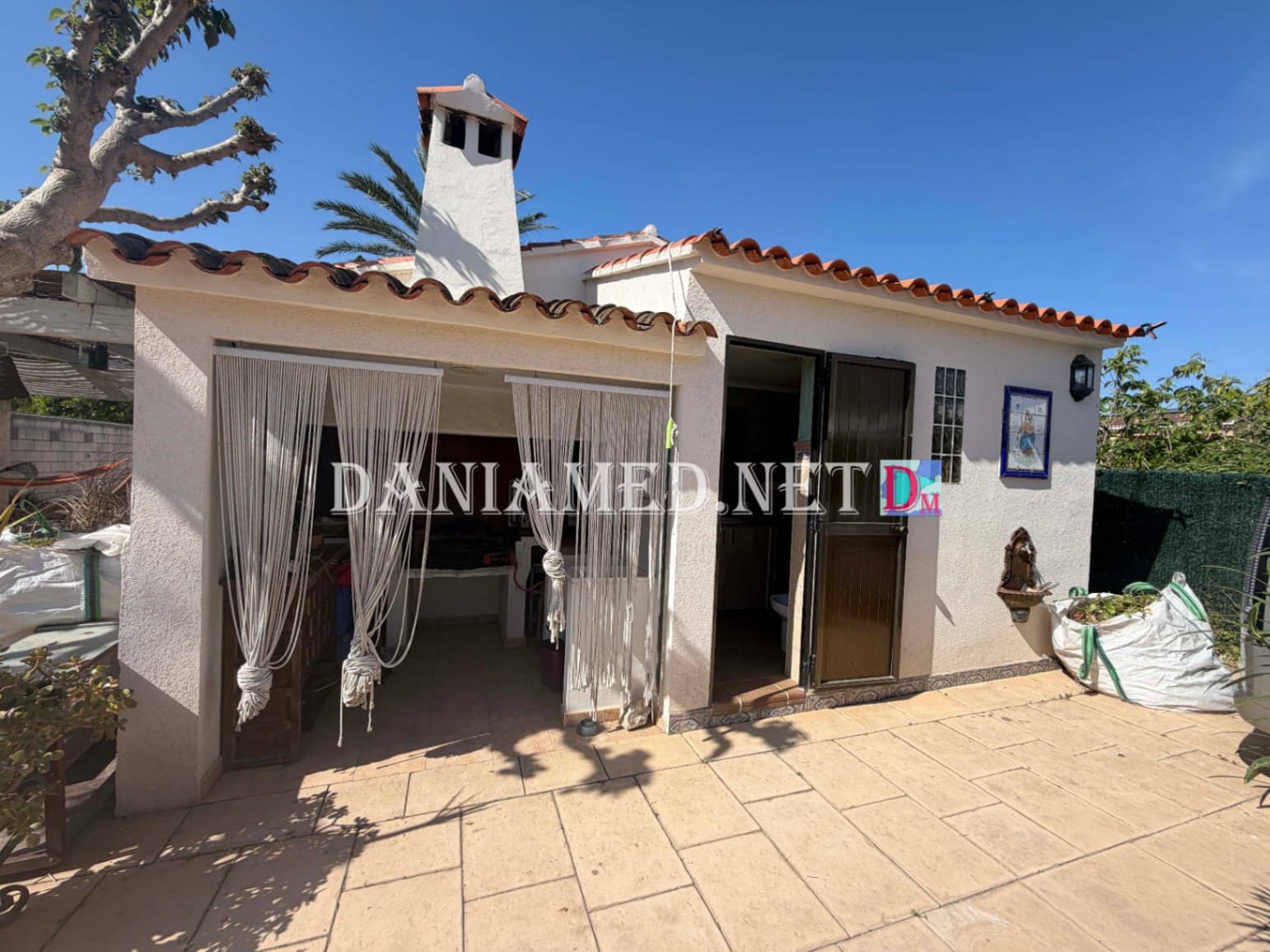8 Zimmer Villa zu verkaufen in Oliva mit Pool Garage - 895.000 € (Ref: 9793361)
