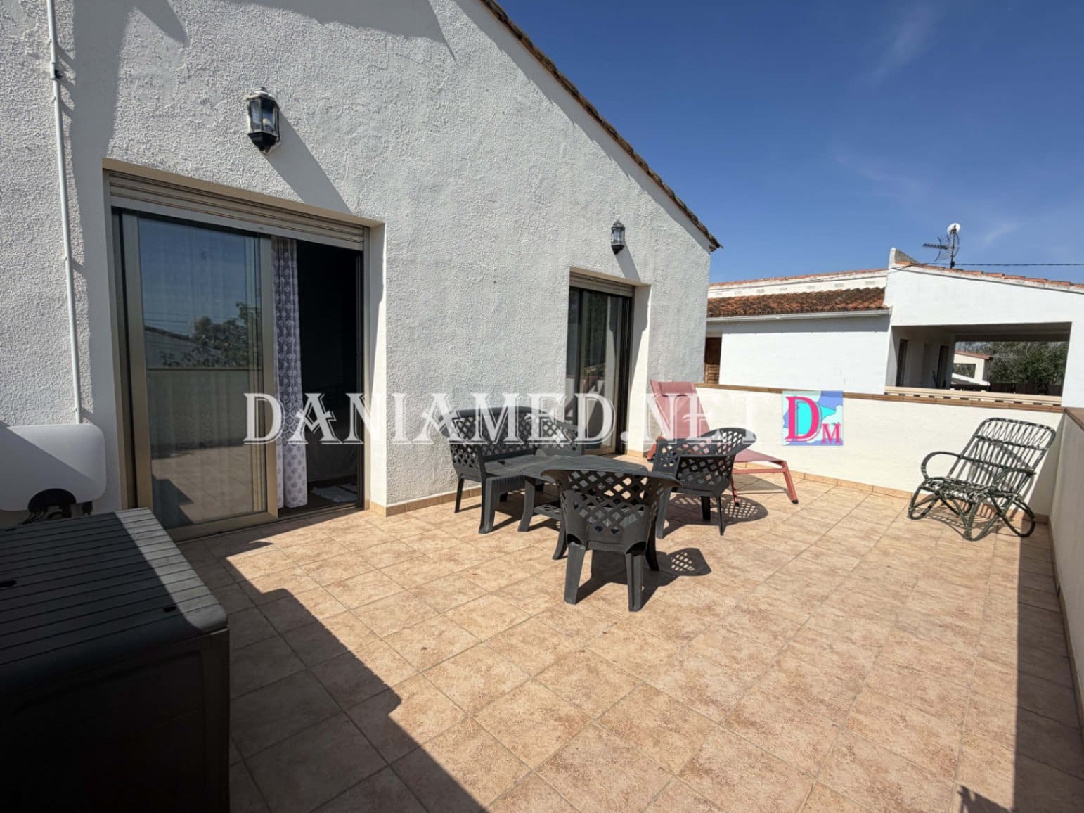 8 Zimmer Villa zu verkaufen in Oliva mit Pool Garage - 895.000 € (Ref: 9793361)