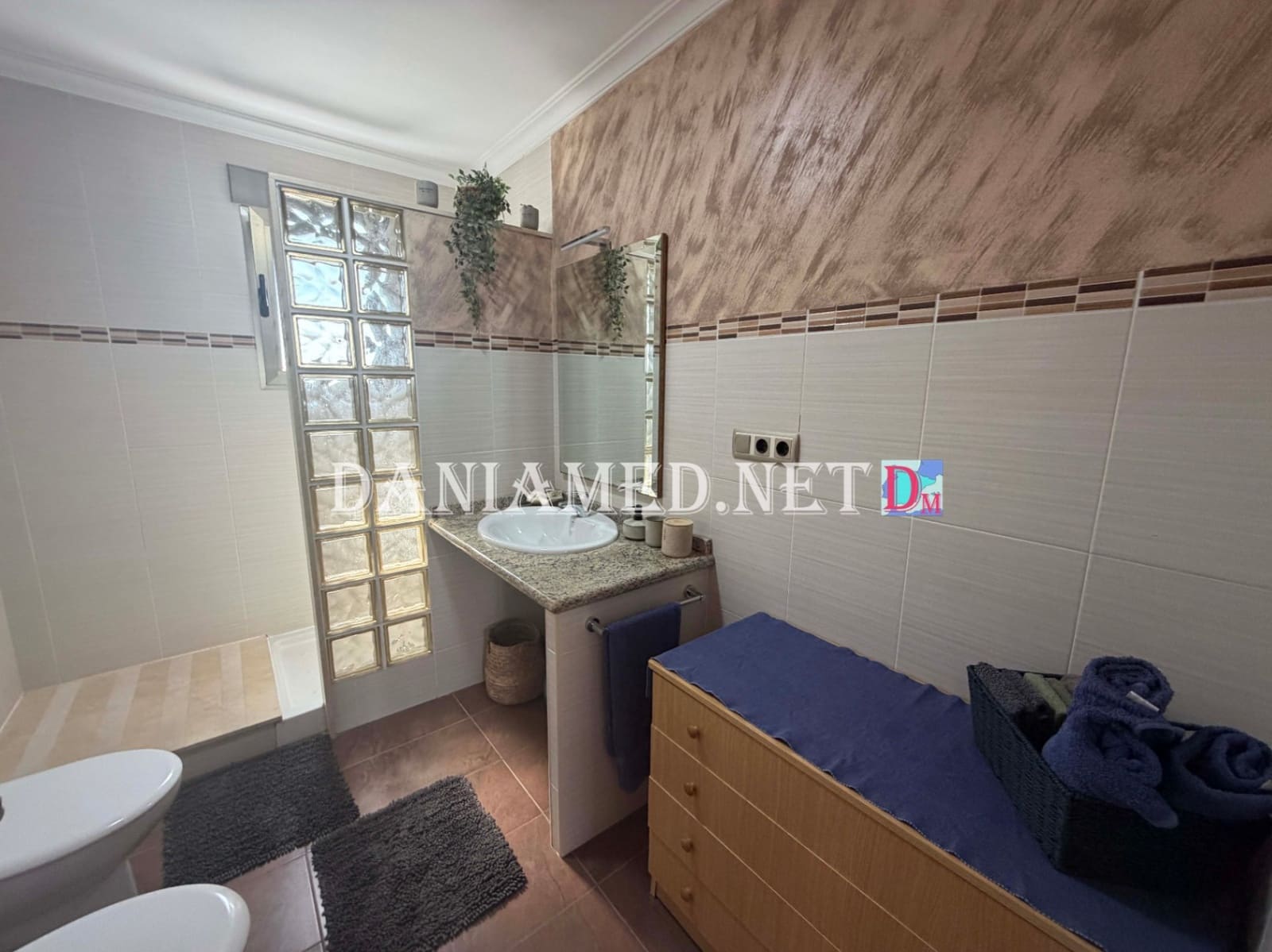 8 Zimmer Villa zu verkaufen in Oliva mit Pool Garage - 895.000 € (Ref: 9793361)