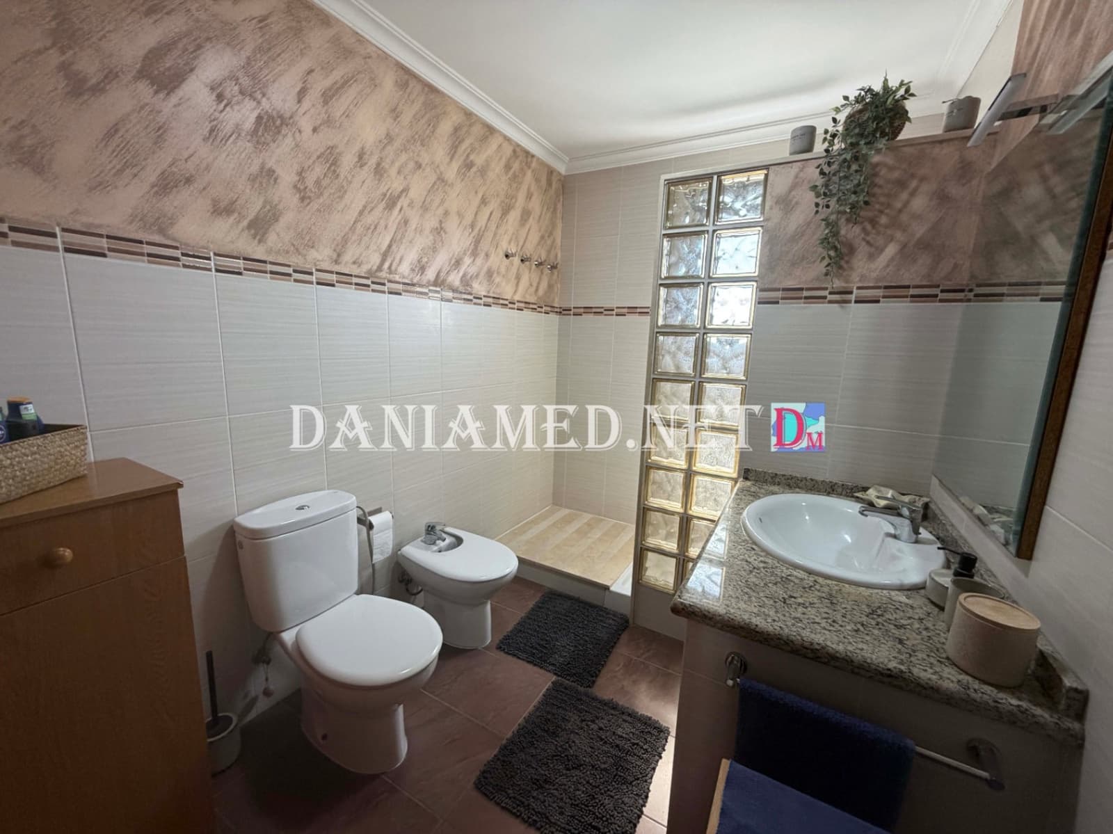 8 Zimmer Villa zu verkaufen in Oliva mit Pool Garage - 895.000 € (Ref: 9793361)