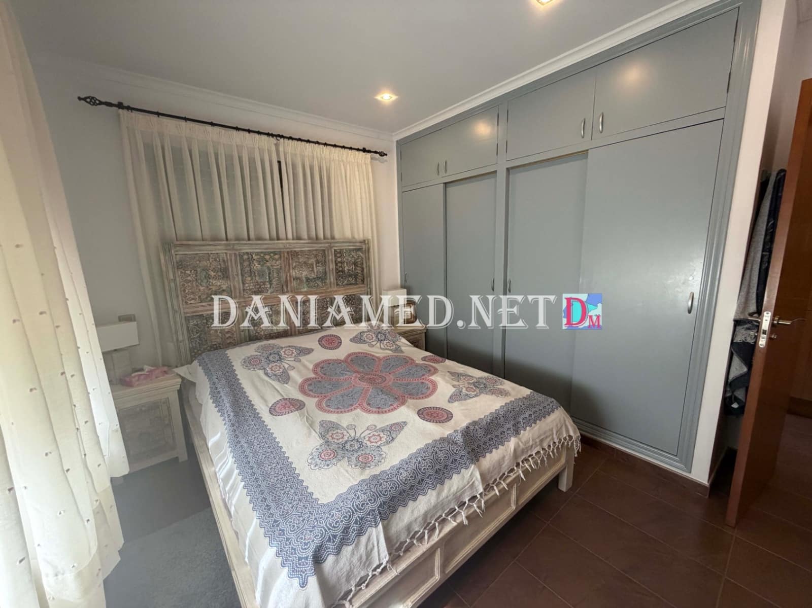 9 Zimmer Villa zu verkaufen in Oliva mit Pool Garage - 895.000 € (Ref: 9793361)