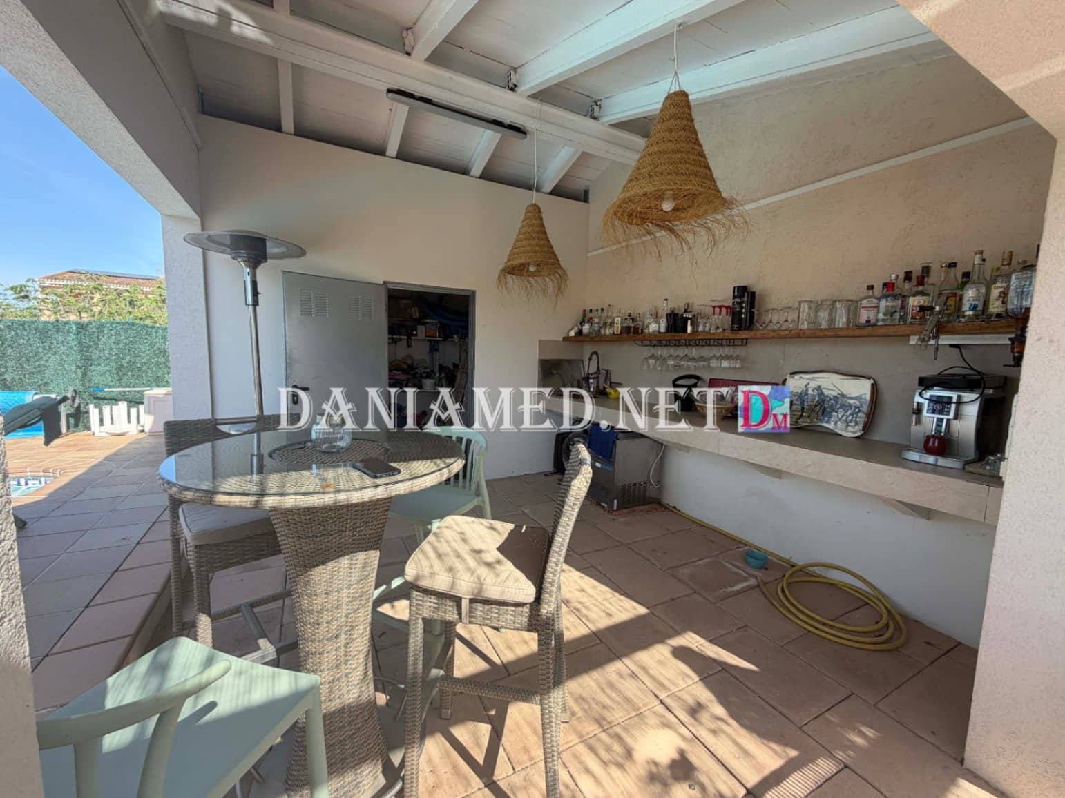 9 Zimmer Villa zu verkaufen in Oliva mit Pool Garage - 895.000 € (Ref: 9793361)