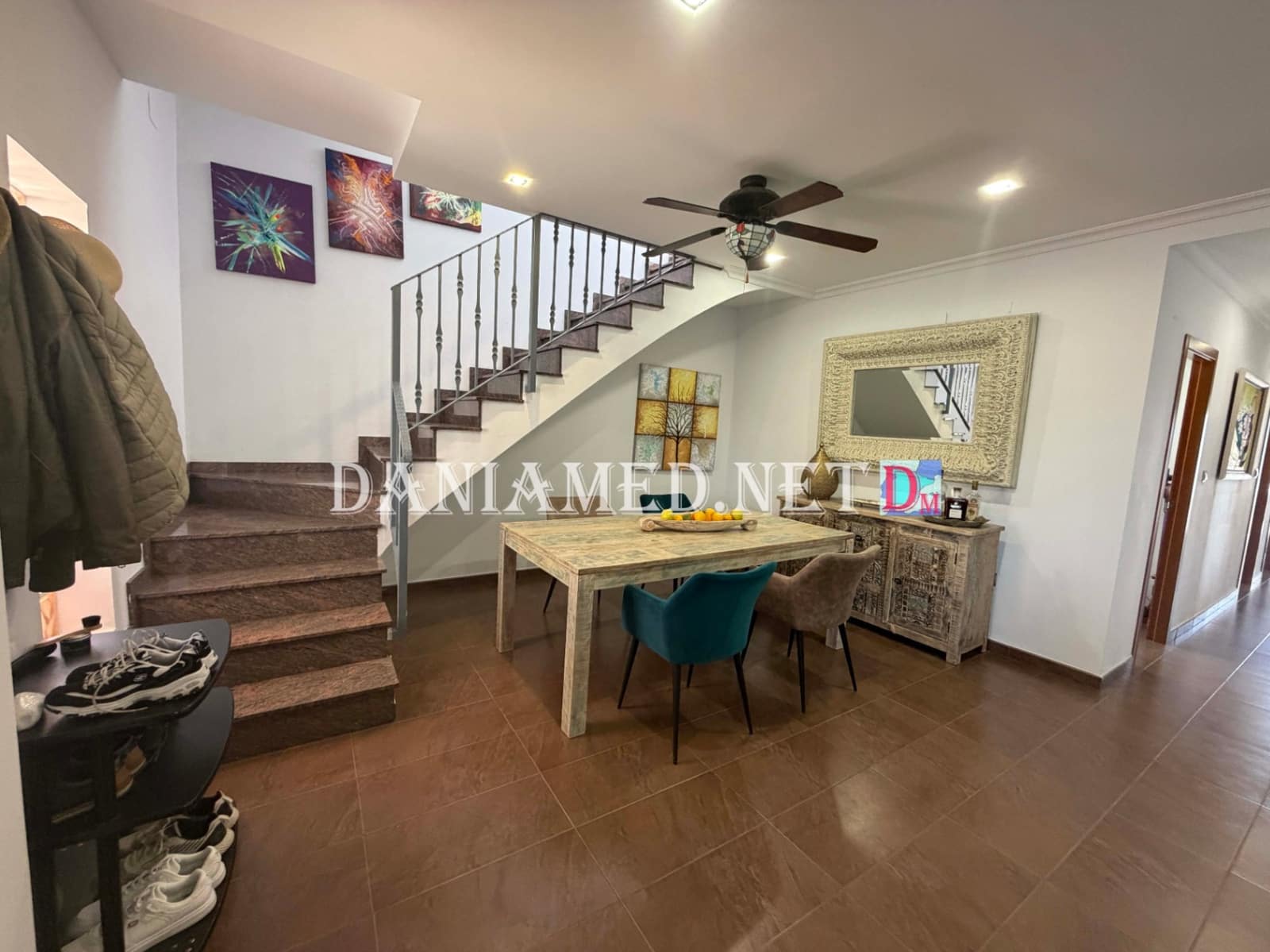 9 Zimmer Villa zu verkaufen in Oliva mit Pool Garage - 895.000 € (Ref: 9793361)
