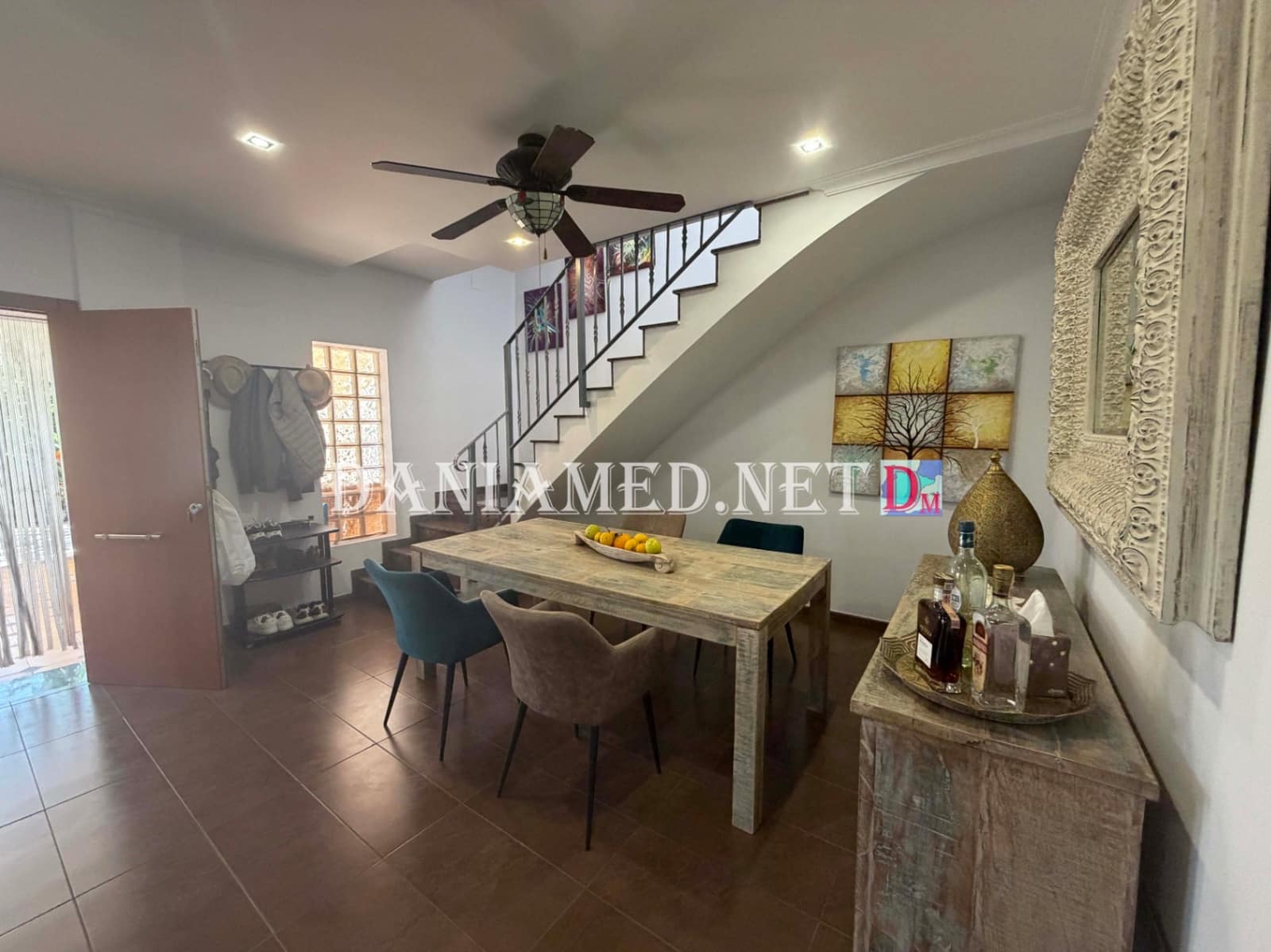 9 Zimmer Villa zu verkaufen in Oliva mit Pool Garage - 895.000 € (Ref: 9793361)