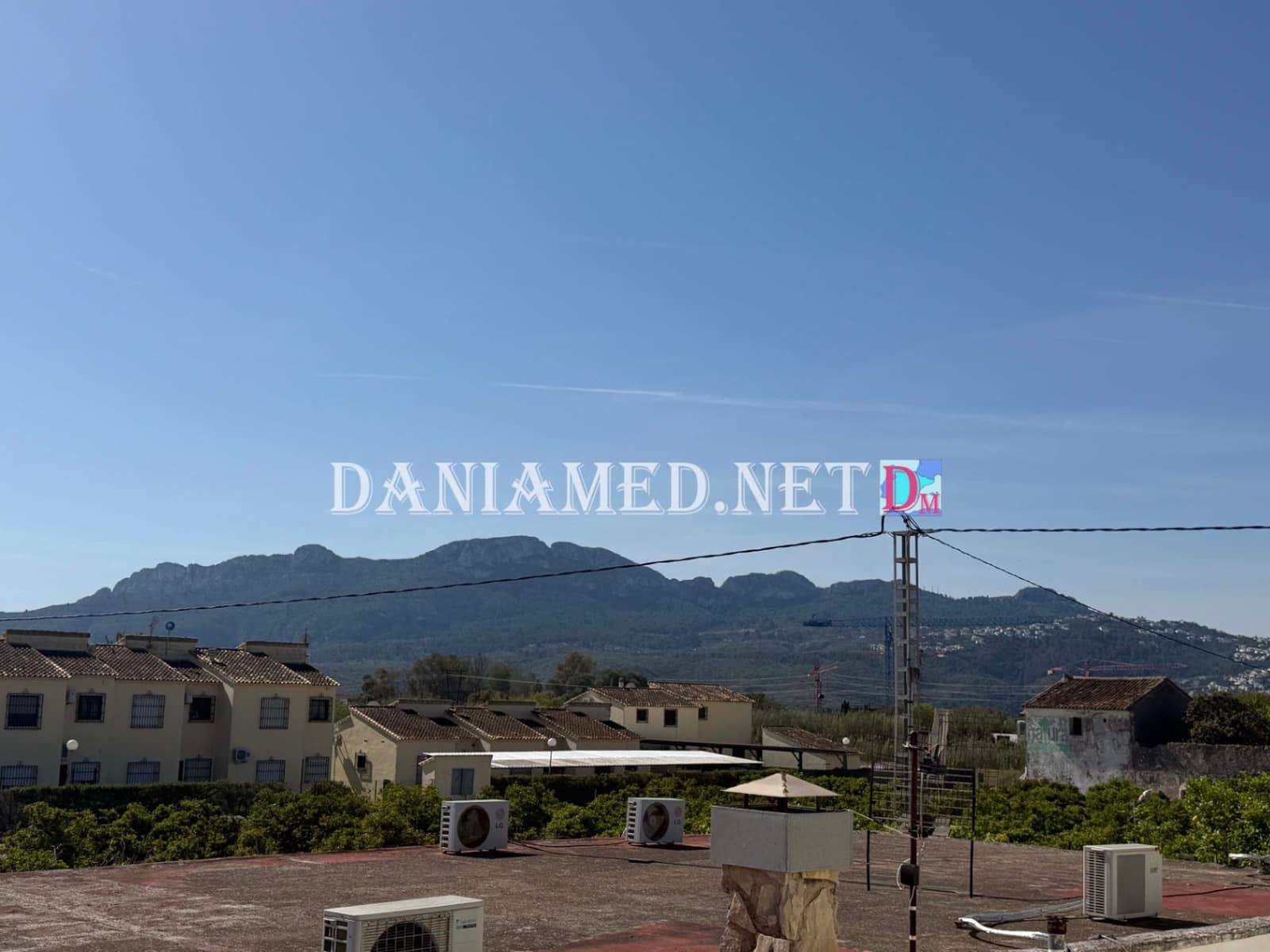 9 Zimmer Villa zu verkaufen in Oliva mit Pool Garage - 895.000 € (Ref: 9793361)