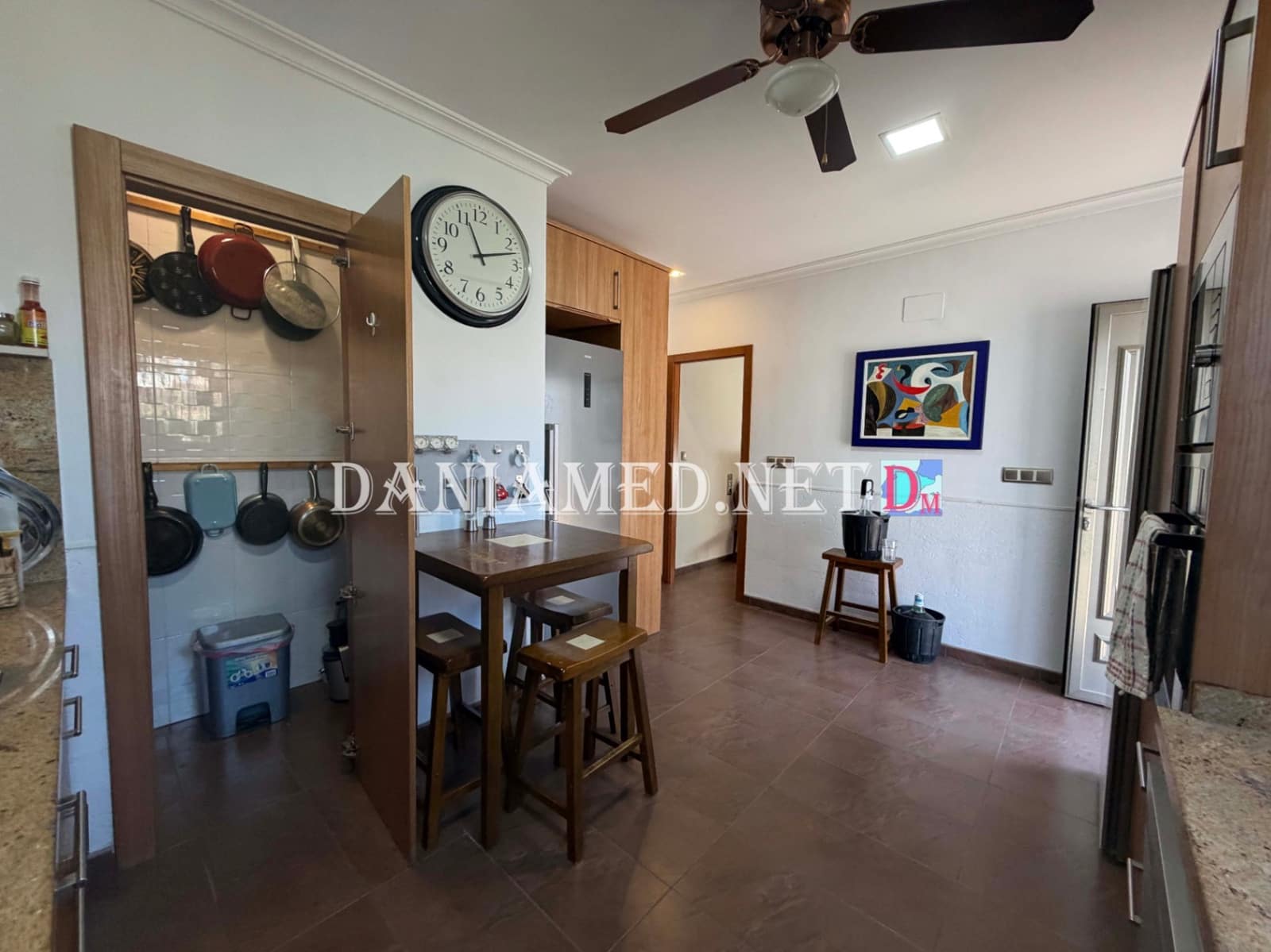9 Zimmer Villa zu verkaufen in Oliva mit Pool Garage - 895.000 € (Ref: 9793361)