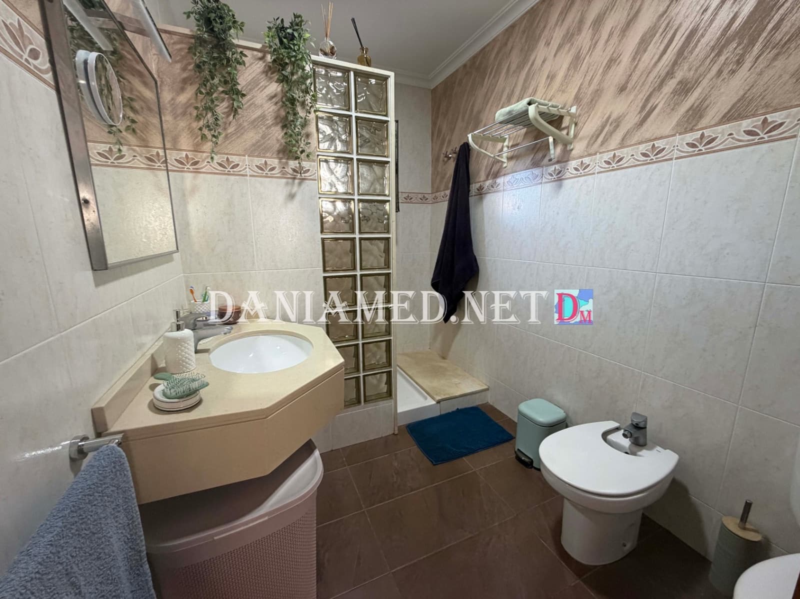 9 Zimmer Villa zu verkaufen in Oliva mit Pool Garage - 895.000 € (Ref: 9793361)