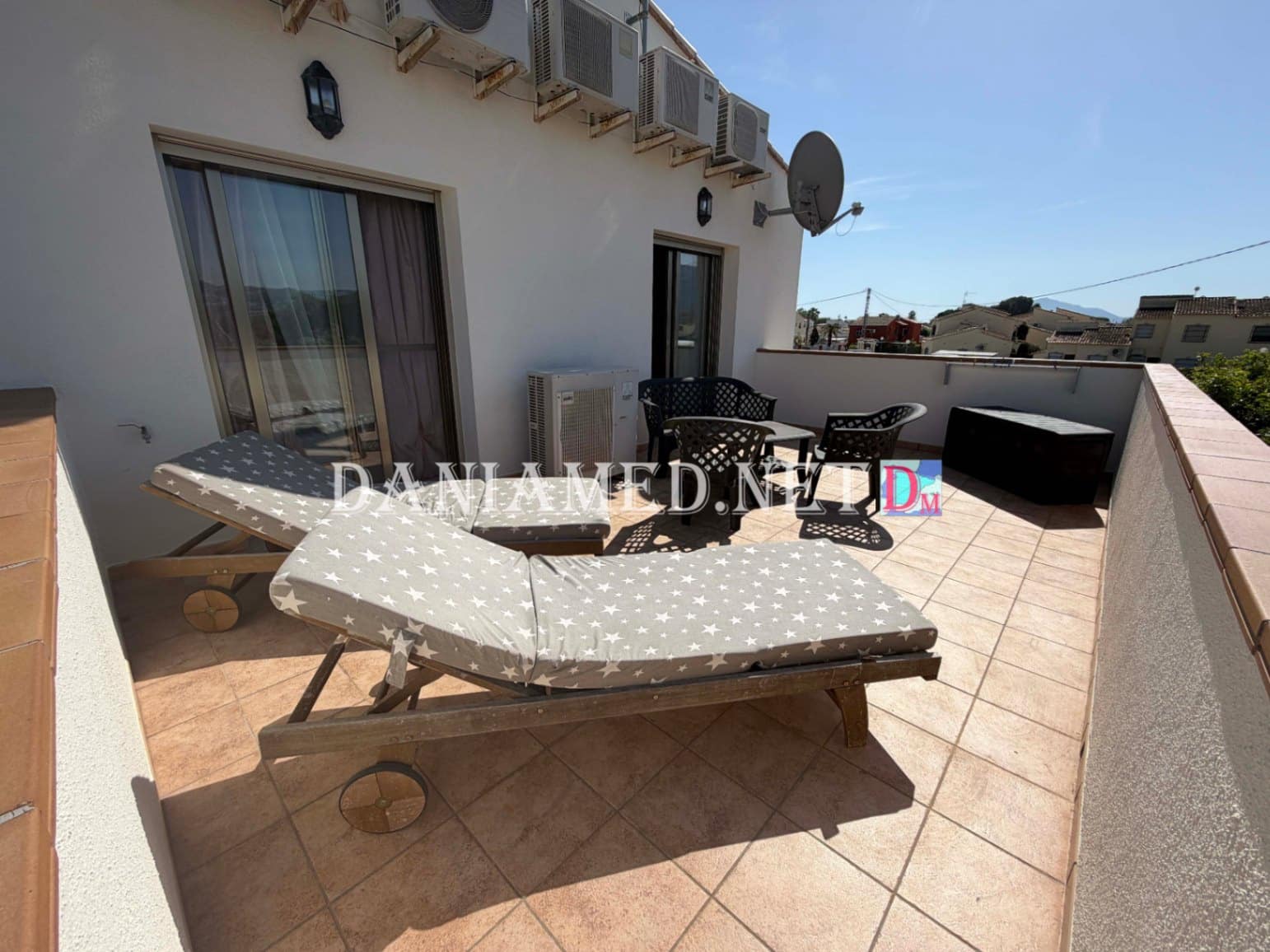 9 Zimmer Villa zu verkaufen in Oliva mit Pool Garage - 895.000 € (Ref: 9793361)