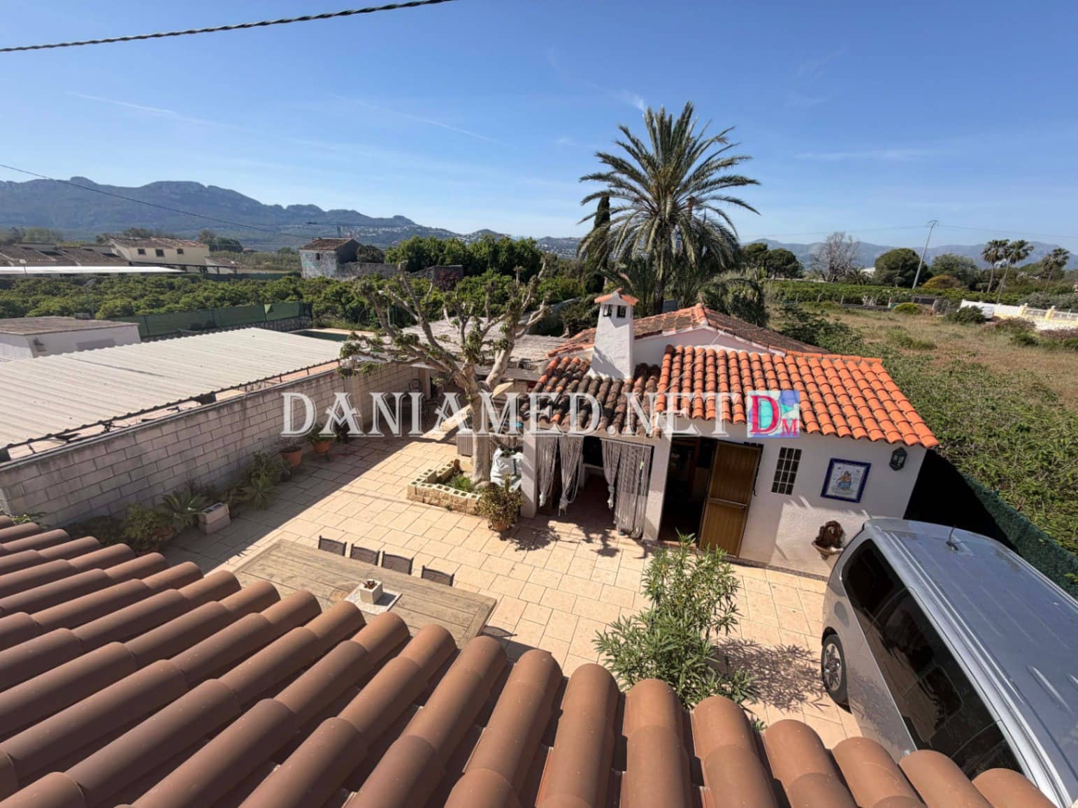 9 Zimmer Villa zu verkaufen in Oliva mit Pool Garage - 895.000 € (Ref: 9793361)