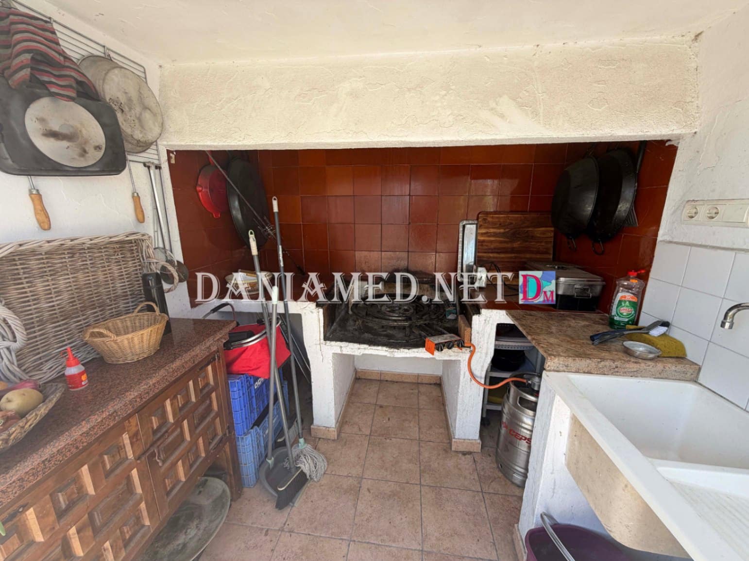 9 Zimmer Villa zu verkaufen in Oliva mit Pool Garage - 895.000 € (Ref: 9793361)