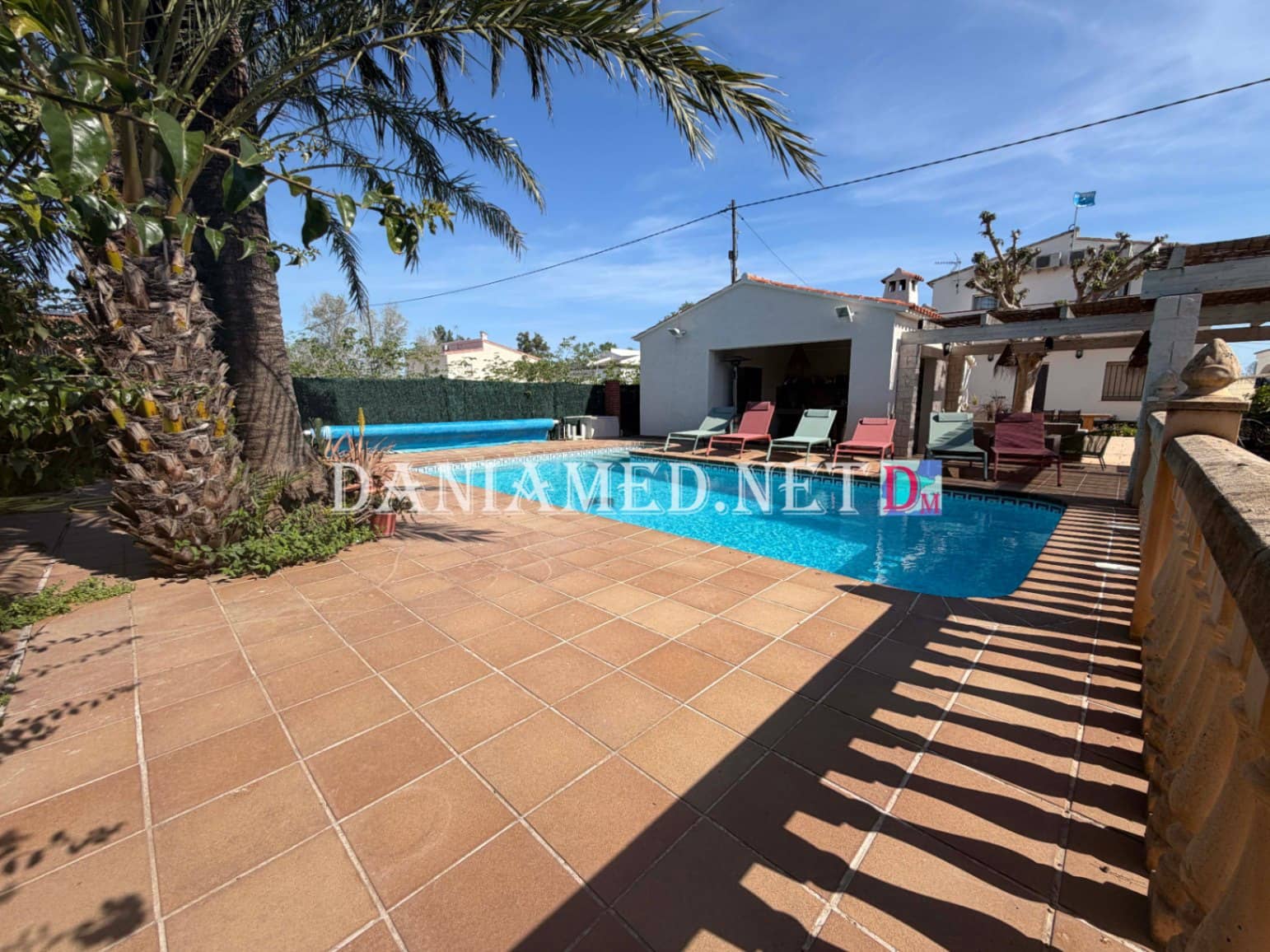 9 Zimmer Villa zu verkaufen in Oliva mit Pool Garage - 895.000 € (Ref: 9793361)