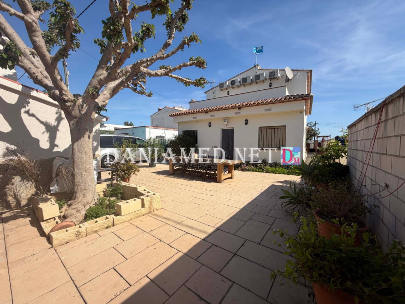 9 Zimmer Villa zu verkaufen in Oliva mit Pool Garage - 895.000 € (Ref: 9793361)