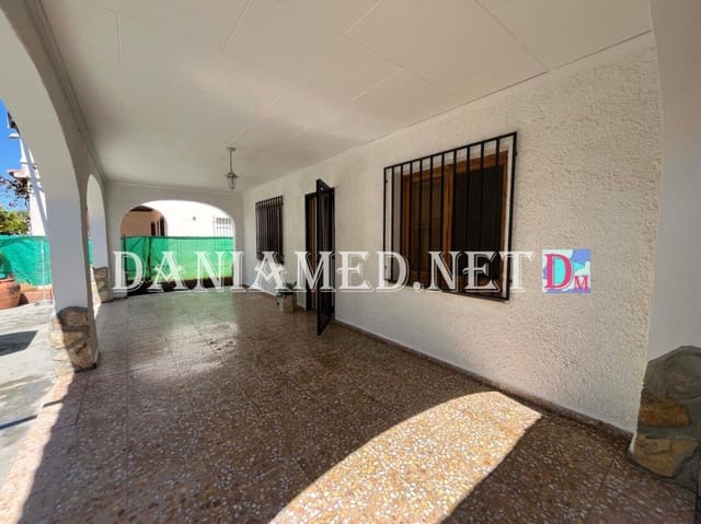 3 Zimmer Villa zu verkaufen in Oliva Playa, Oliva mit Garage - 290.000 € (Ref: 9793364)