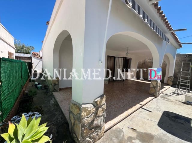 3 Zimmer Villa zu verkaufen in Oliva Playa, Oliva mit Garage - 290.000 € (Ref: 9793364)