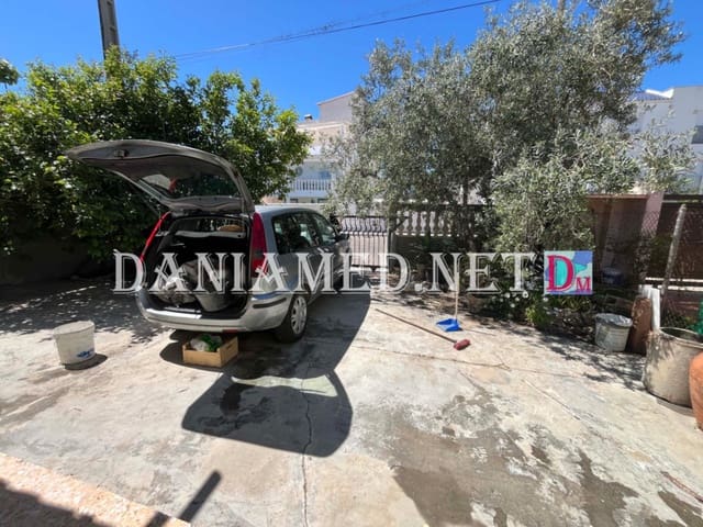 3 Zimmer Villa zu verkaufen in Oliva Playa, Oliva mit Garage - 290.000 € (Ref: 9793364)