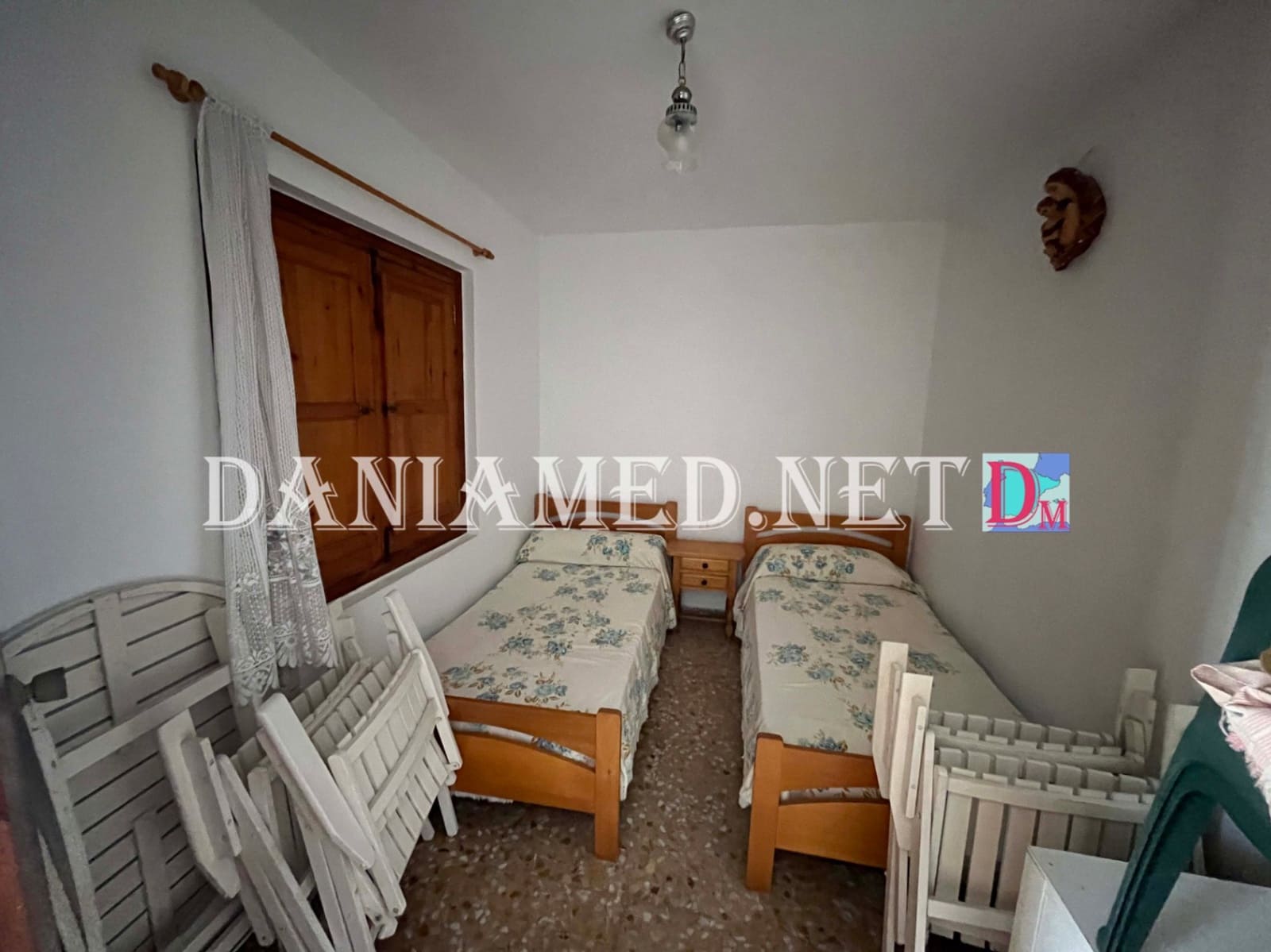 3 makuuhuone Huvila myytävänä paikassa Oliva mukana 
autotalli - 290 000 € (Ref: 9793364)