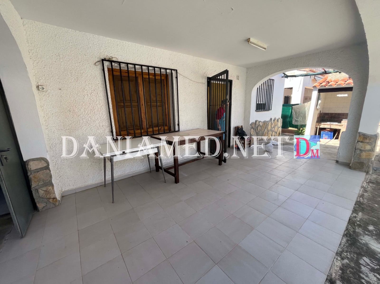 3 makuuhuone Huvila myytävänä paikassa Oliva mukana 
autotalli - 290 000 € (Ref: 9793364)