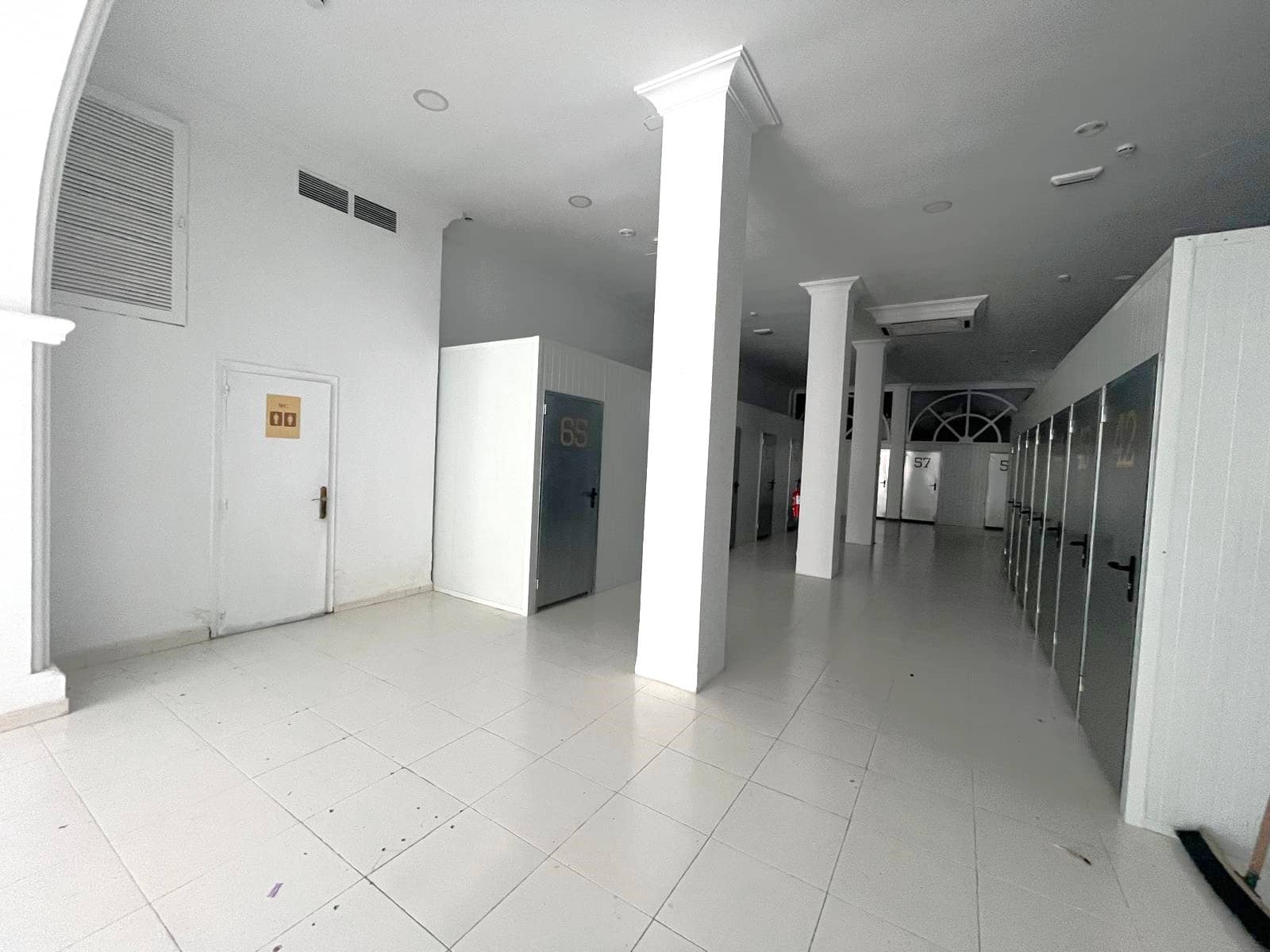 Commercieel te koop in Denia - € 350.000 (Ref: 9823636)