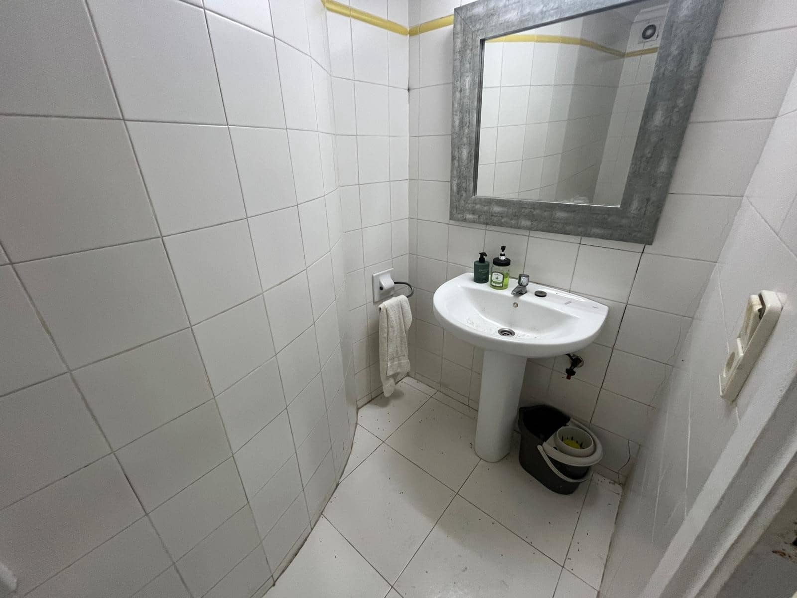Commercieel te koop in Denia - € 350.000 (Ref: 9823636)