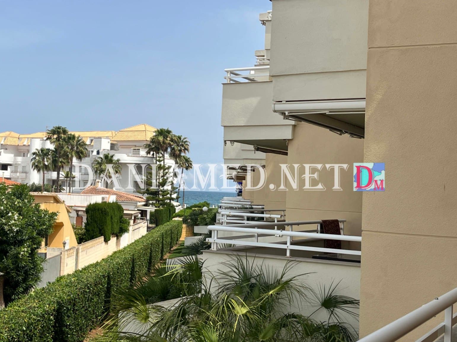 Apartamento de 3 habitaciones en Dénia en venta con piscina garaje - 299.000 € (Ref: 9834670)