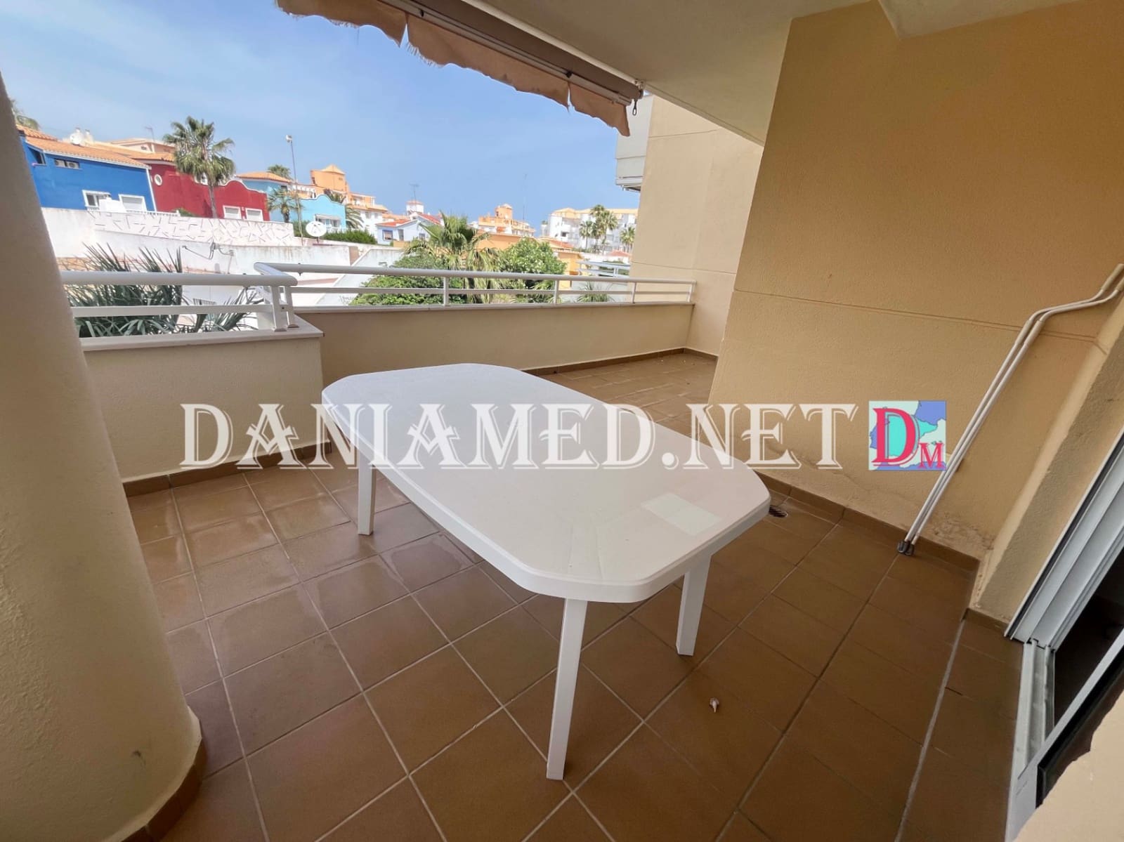 Apartamento de 3 habitaciones en Dénia en venta con piscina garaje - 299.000 € (Ref: 9834670)