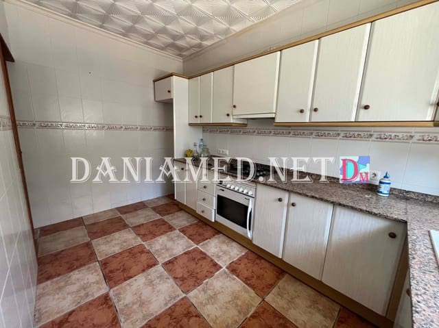3 slaapkamer Rijtjeshuis te koop in Centro Urbano, Dénia - € 265.000 (Ref: 9934819)