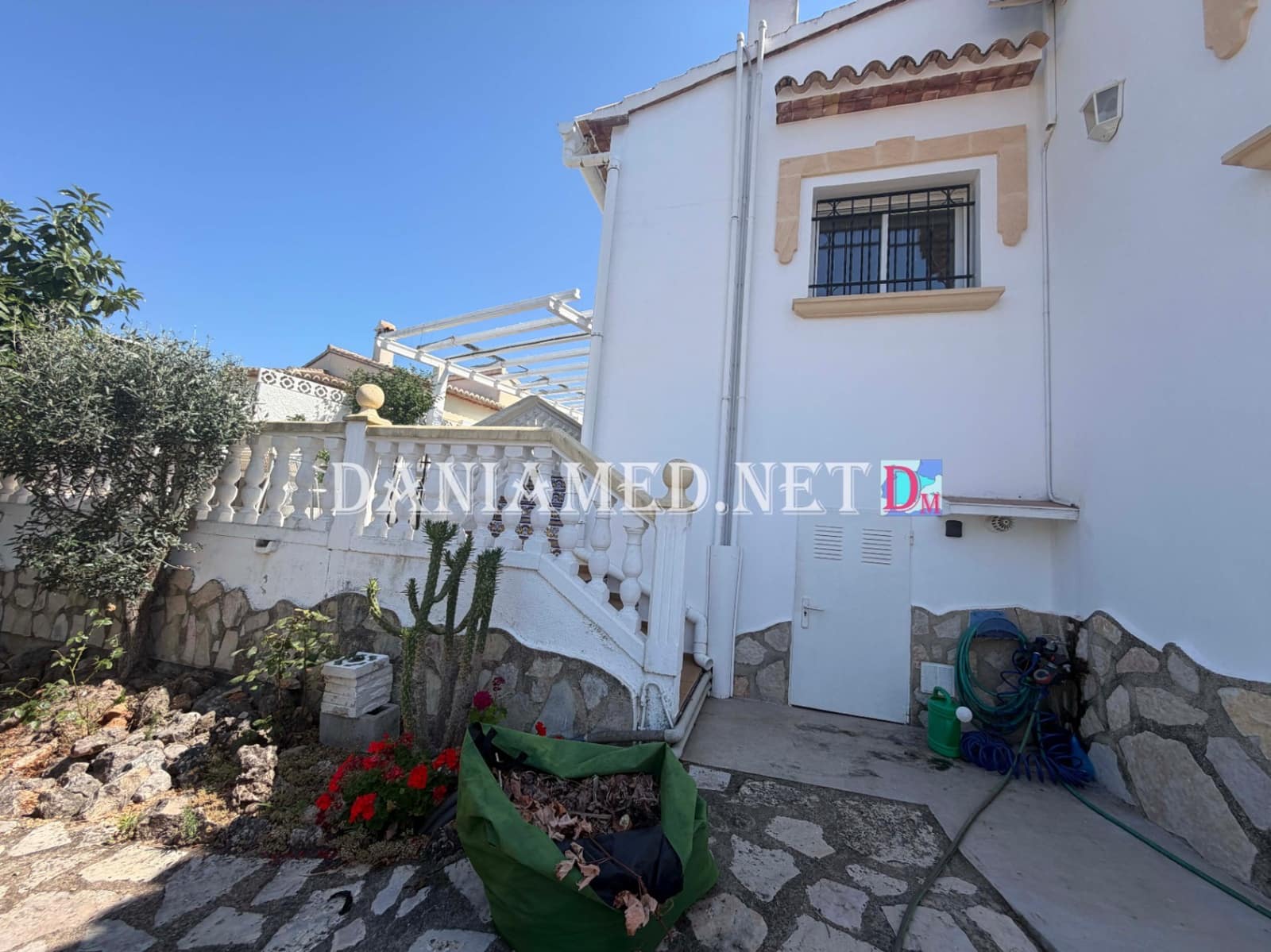 2 slaapkamer Villa te koop in Rafol de Almunia met zwembad garage - € 410.000 (Ref: 9956625)