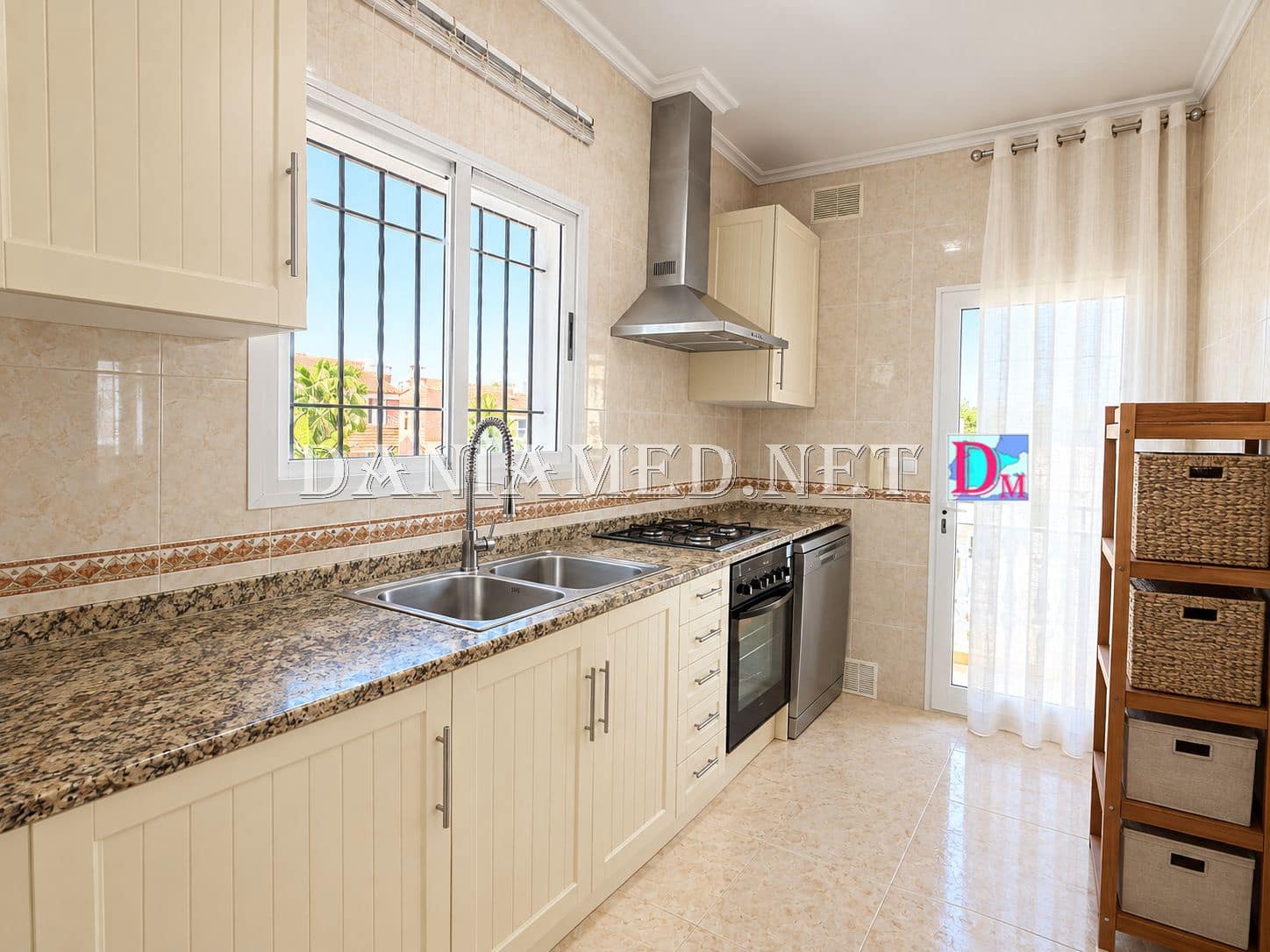 2 bedroom Villa for sale in Rafol de Almunia with pool garage - € 410,000 (Ref: 9956625)