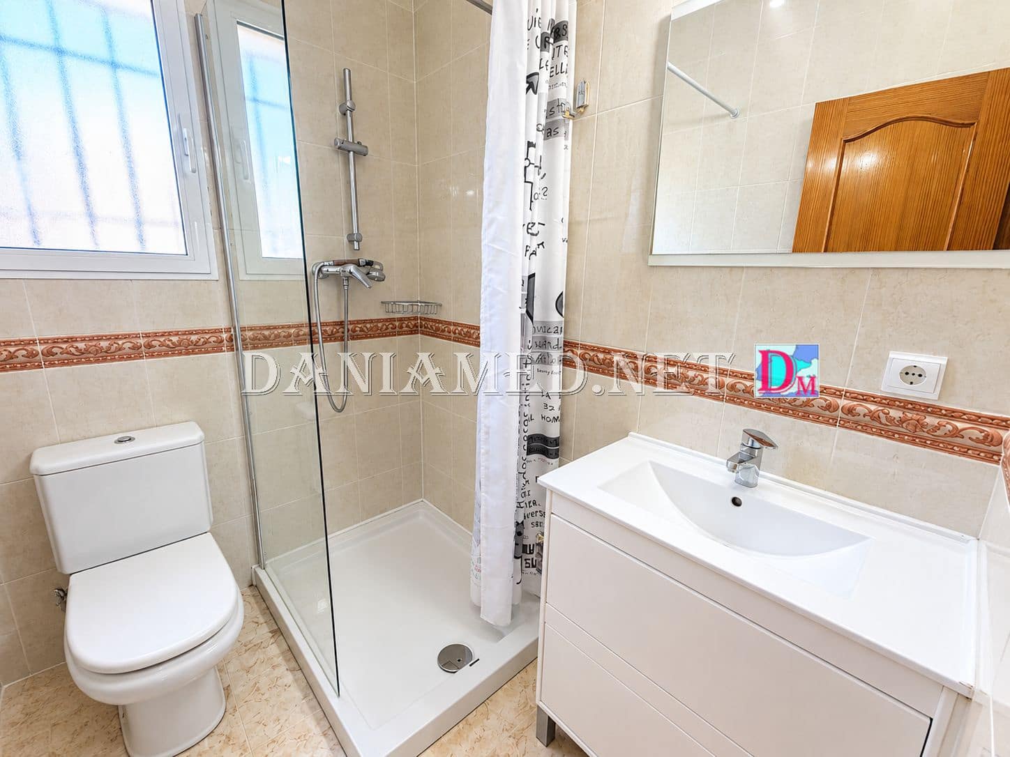 2 bedroom Villa for sale in Rafol de Almunia with pool garage - € 410,000 (Ref: 9956625)