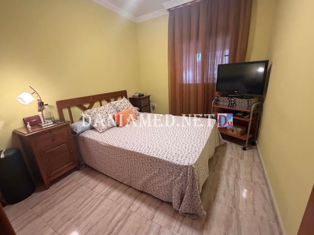 4 soveværelse Rækkehus til salg i Pego med garage - € 350.000 (Ref: 9968849)
