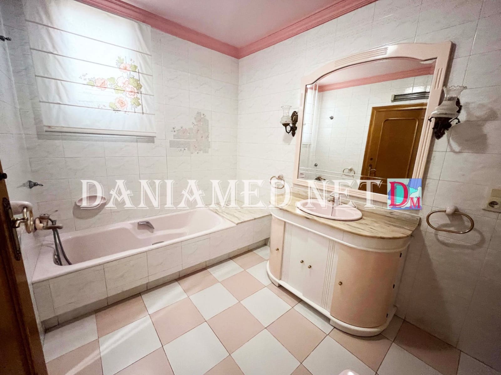 7 soveværelse Byhus til salg i Els Poblets med garage - € 699.000 (Ref: 9973992)