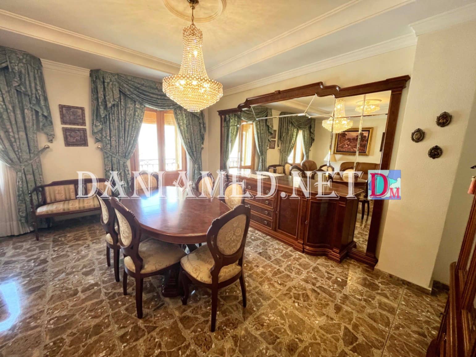 7 soveværelse Byhus til salg i Els Poblets med garage - € 699.000 (Ref: 9973992)