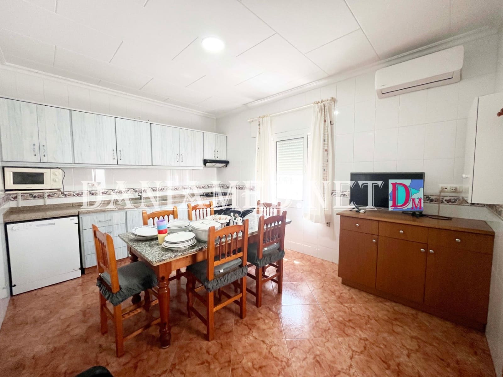 7 soveværelse Byhus til salg i Els Poblets med garage - € 699.000 (Ref: 9973992)