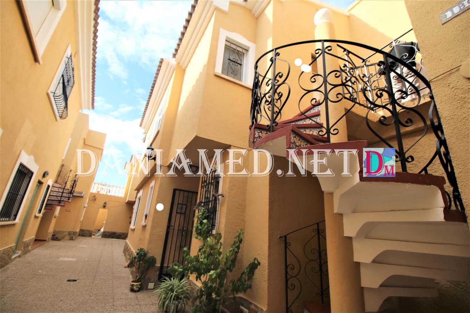 2 slaapkamer Appartement te koop in Denia met garage - € 169.000 (Ref: 9977755)