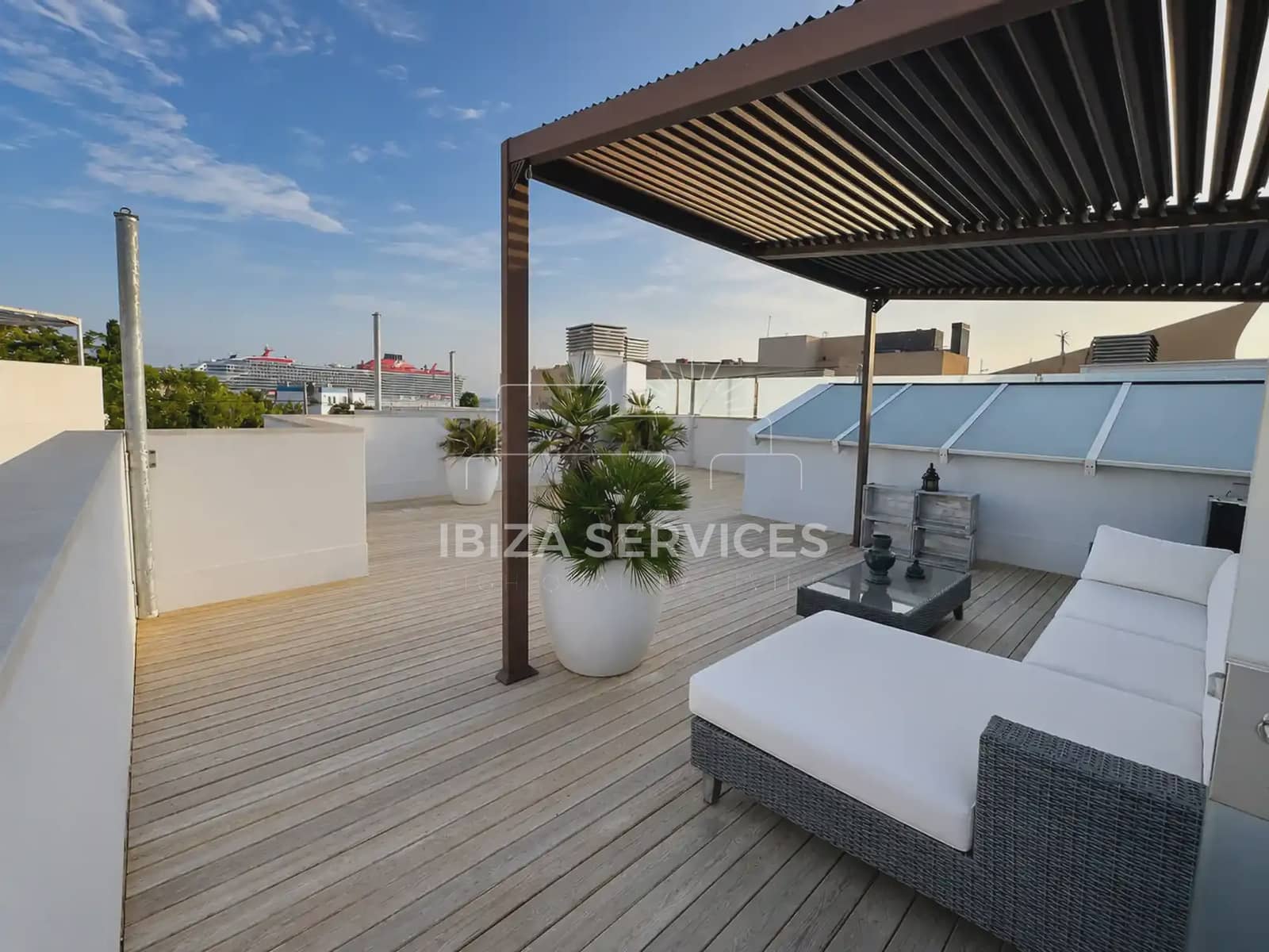 5 bedroom Terraced Villa for sale in Talamanca with pool garage - € 1,995,000 (Ref: 10038575)
