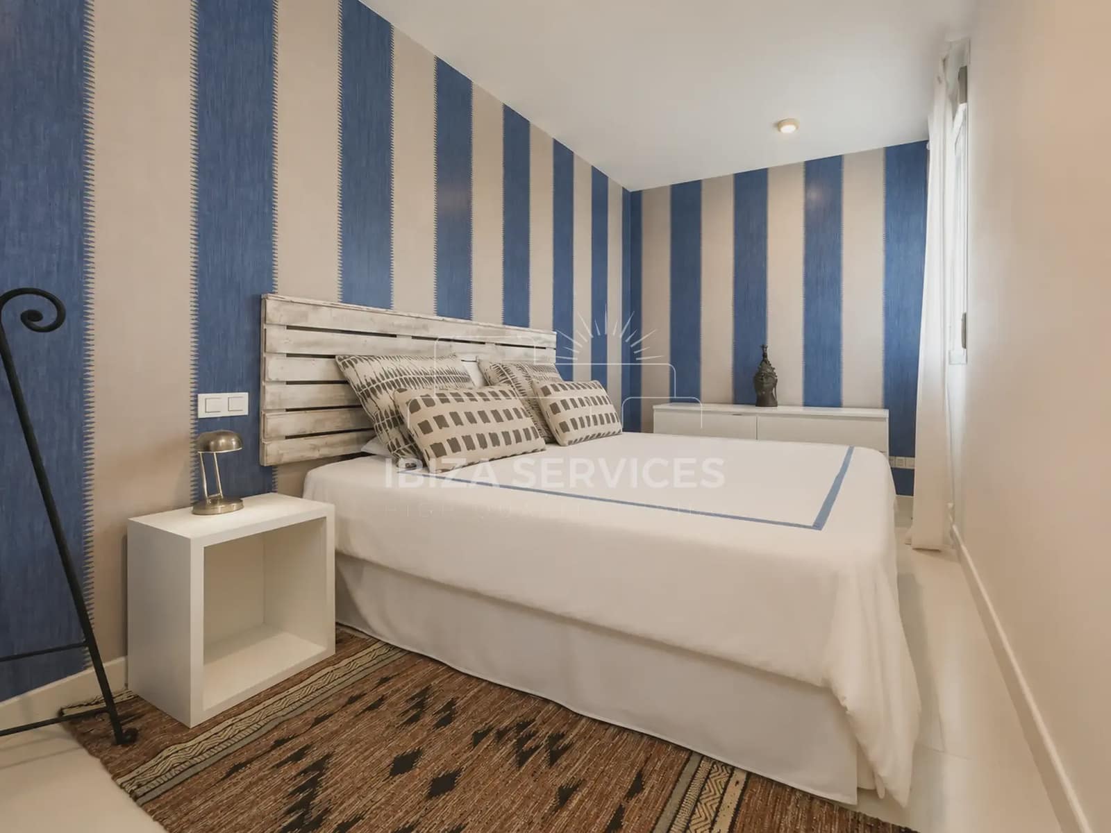 5 bedroom Terraced Villa for sale in Talamanca with pool garage - € 1,995,000 (Ref: 10038575)