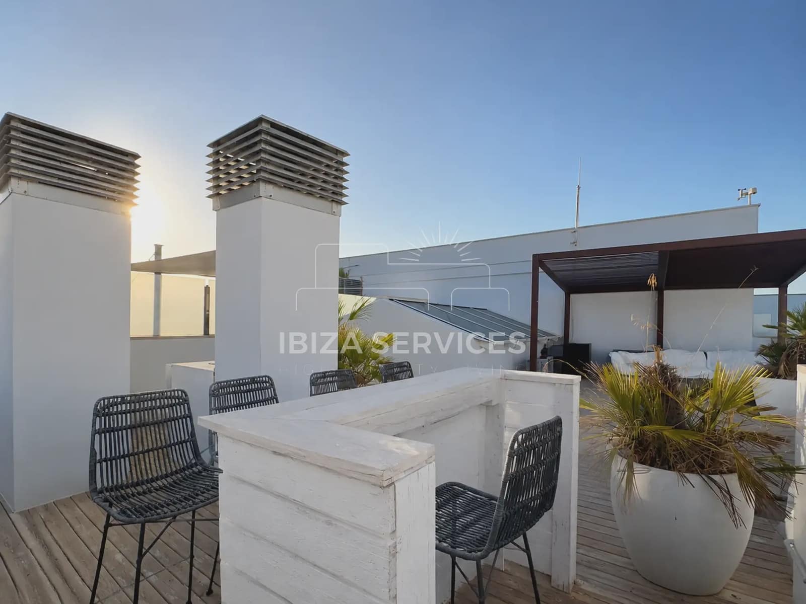 5 bedroom Terraced Villa for sale in Talamanca with pool garage - € 1,995,000 (Ref: 10038575)
