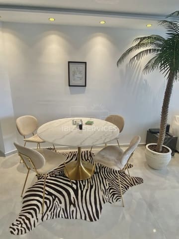 2 soverom Leilighet til leie i Ibiza by med svømmebasseng - € 2 200 (Ref: 10050489)