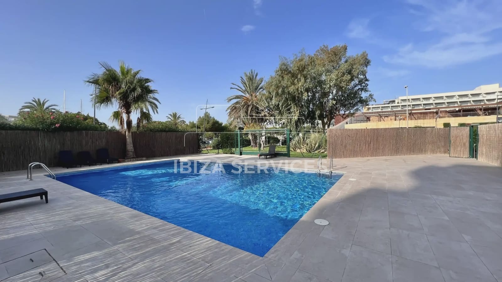 2 soverom Leilighet til leie i Ibiza by med svømmebasseng - € 2 200 (Ref: 10050489)