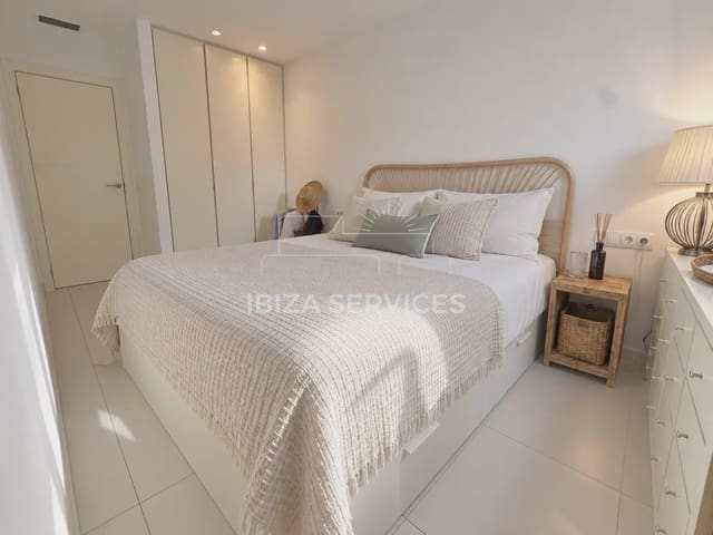 2 soverom Leilighet til salgs i Nuestra Señora de Jesus, Santa Eulalia / Santa Eularia med svømmebasseng garasje - € 790 000 (Ref: 10060907)