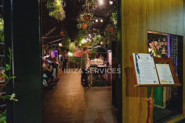 Restaurant/Bar à vendre à Talamanca, Ibiza ville - 1 350 000 € (Ref: 10094722)