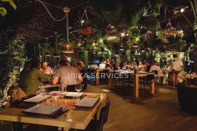 Restaurant/Bar à vendre à Talamanca, Ibiza ville - 1 350 000 € (Ref: 10094722)
