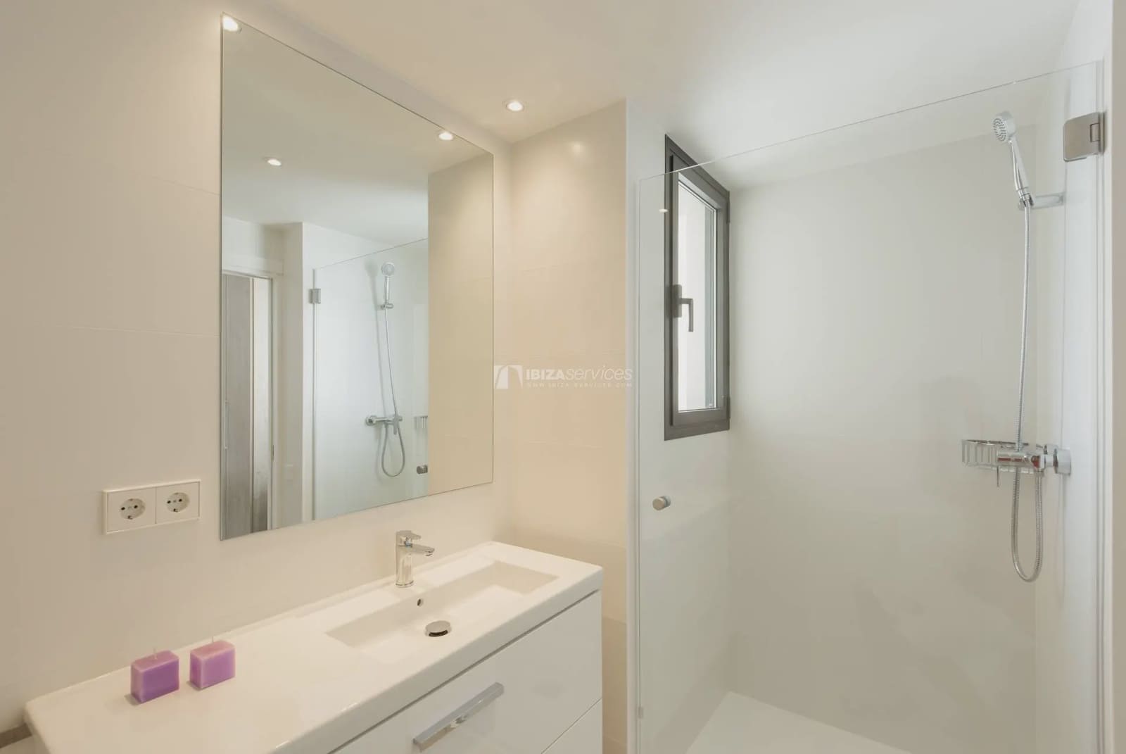 2 bedroom Apartment for rent in Ibiza / Eivissa town with garage - € 1,500 (Ref: 10095034)