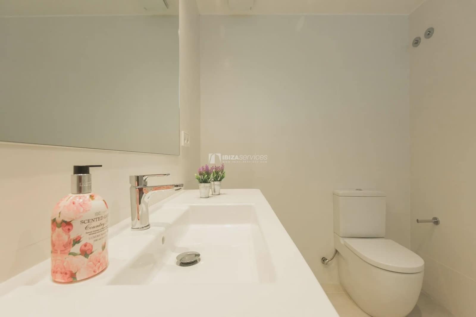 2 bedroom Apartment for rent in Ibiza / Eivissa town with garage - € 1,500 (Ref: 10095034)