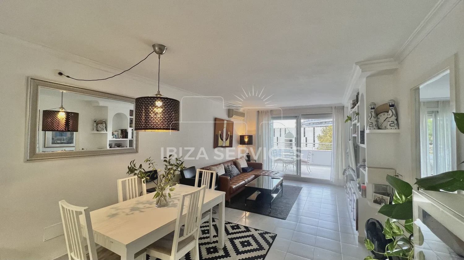 2 Zimmer Apartment zu verkaufen in Ibiza / Eivissa Stadt mit Pool Garage - 800.000 € (Ref: 10147160)