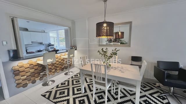 2 bedroom Apartment for sale in Ibiza / Eivissa town with pool garage - € 800,000 (Ref: 10147160)